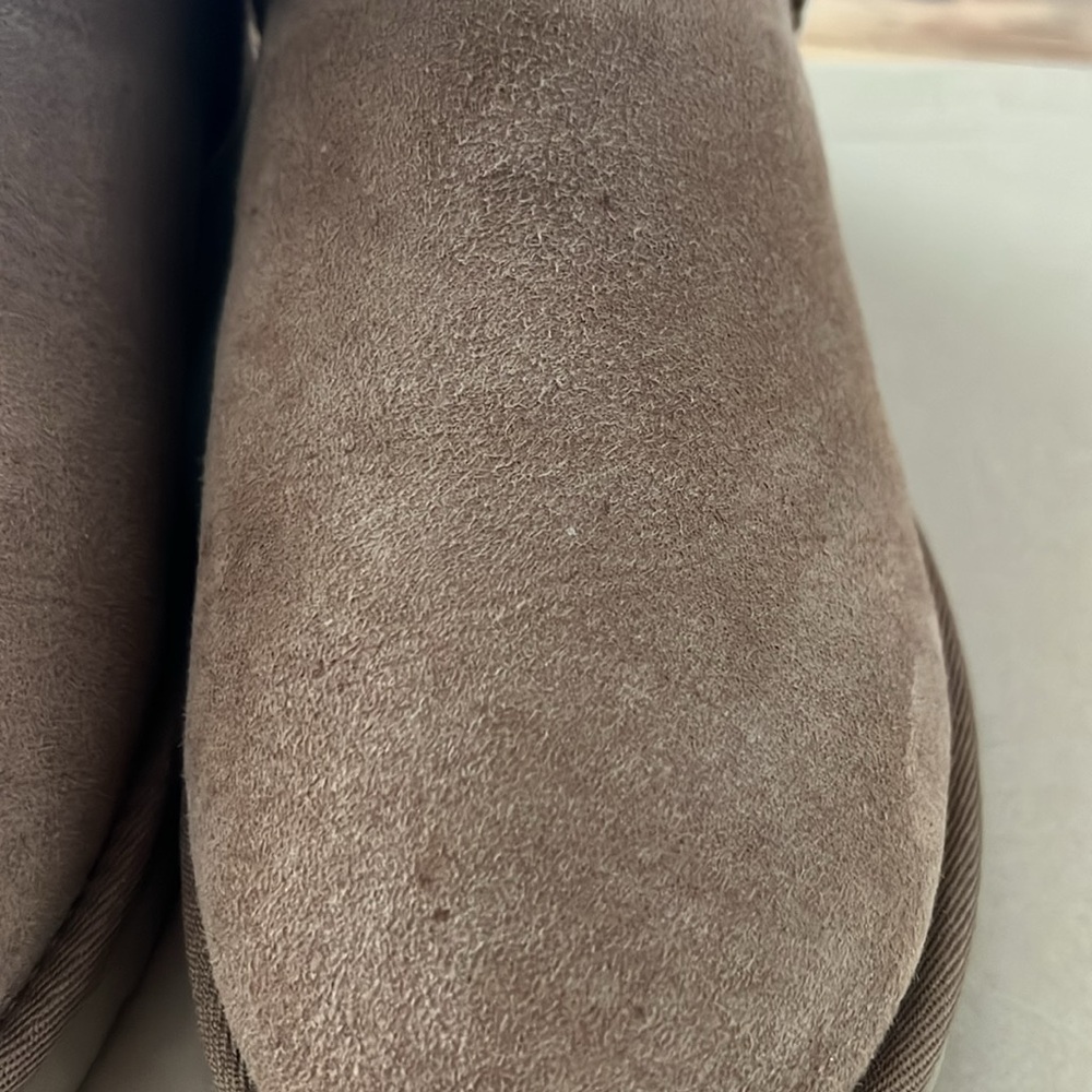 UGG Classic Tall boot size 7 - Picture 12 of 17